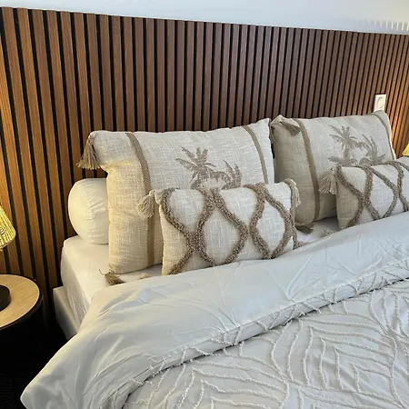 Aniane, Villa, Climatise, Piscine Six Personnes Vila *
